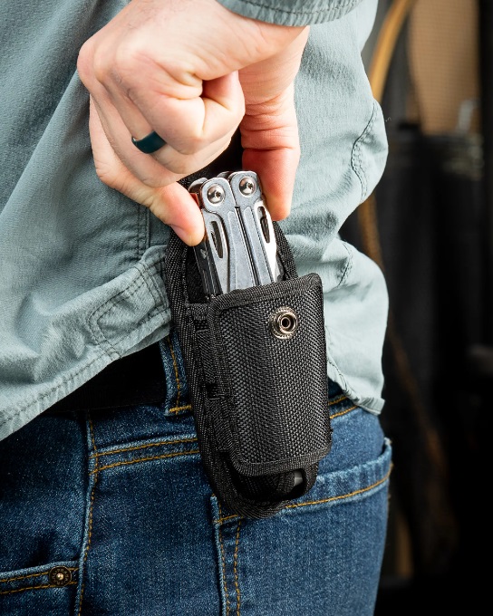 Etui Multi outils Noir pivotant